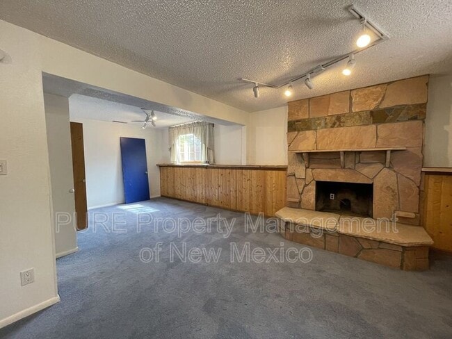 Building Photo - 3109 Greenbriar Ave
