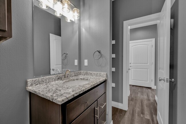 Building Photo - 3011 E 12th St