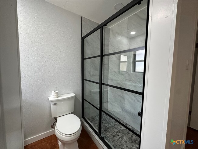 Building Photo - 1313 Fieldcrest