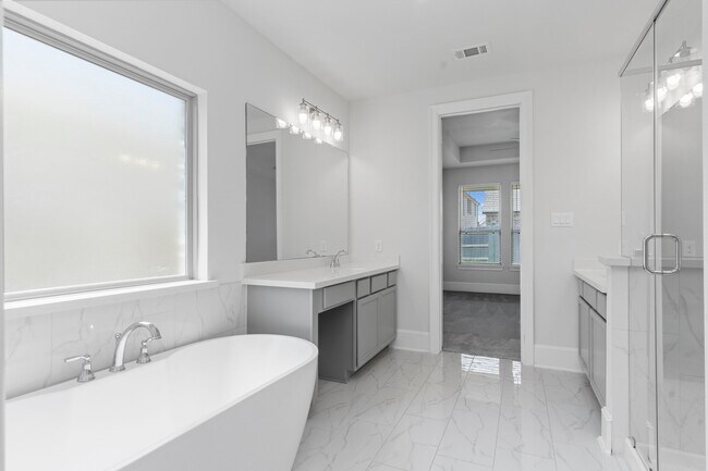 Building Photo - 7019 Winterberry Gln Ln