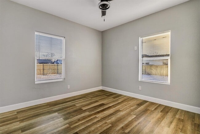 Building Photo - 1803 Texas Ave