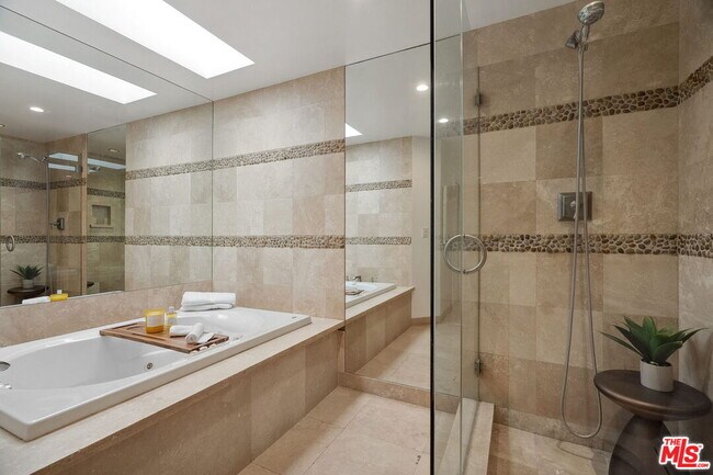 Building Photo - 234 S Tower Dr