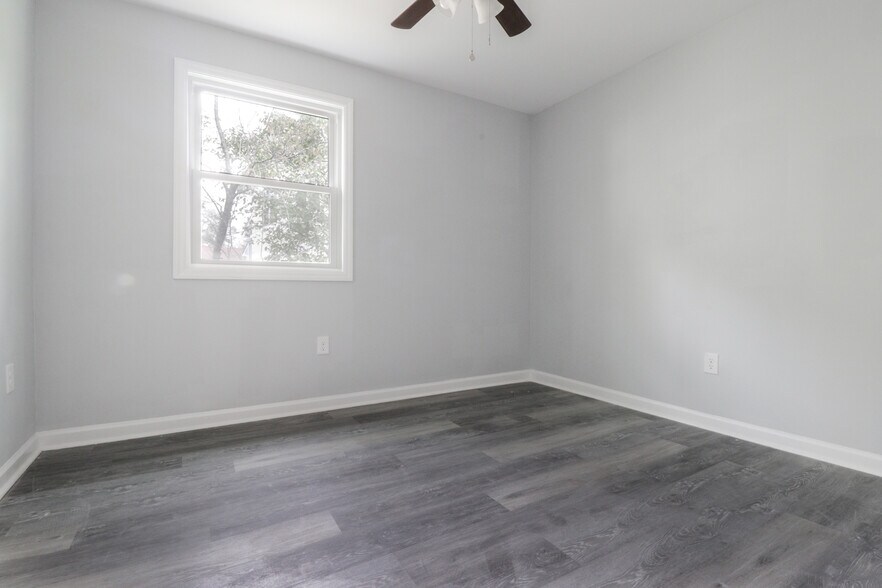 Building Photo - 2213 Fitzgerald Ave