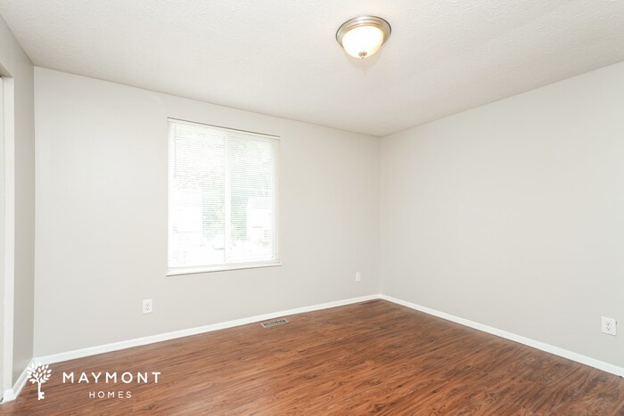 Building Photo - 2130 Scarbrough Dr