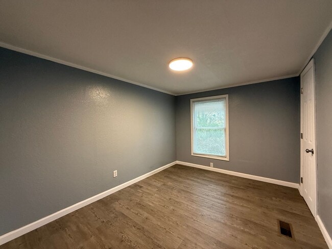 Building Photo - 3 Bedroom 2 Bathroom Home located in Baileyton, TN