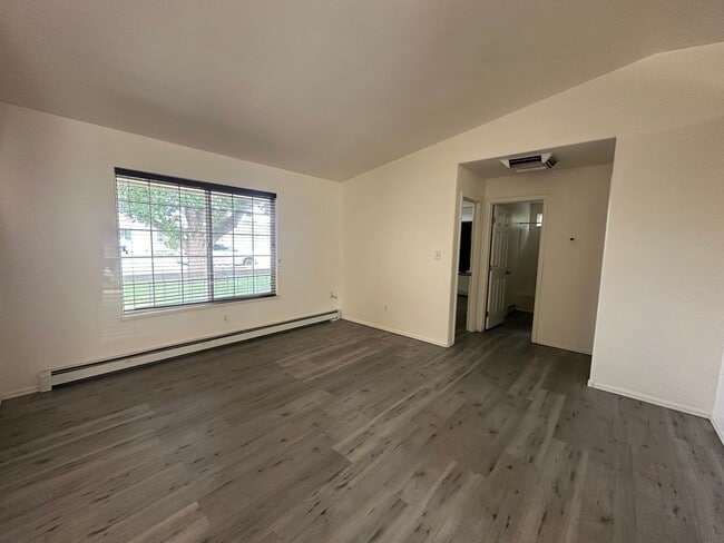 Building Photo - Residential Living