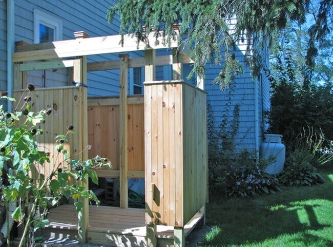 Building Photo - Winter Rental:  Helena House - Utilities I...