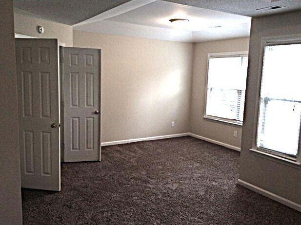 Building Photo - 118 Leacroft Way