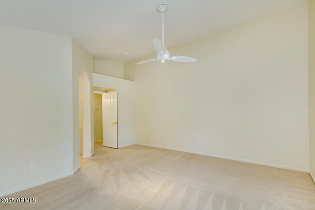 Building Photo - 15870 N 162 Ln