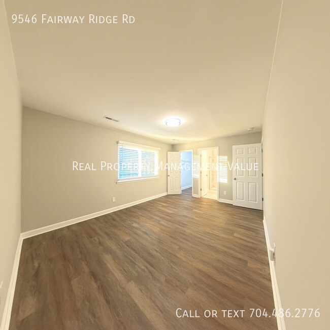 Building Photo - 9546 Fairway Ridge Rd