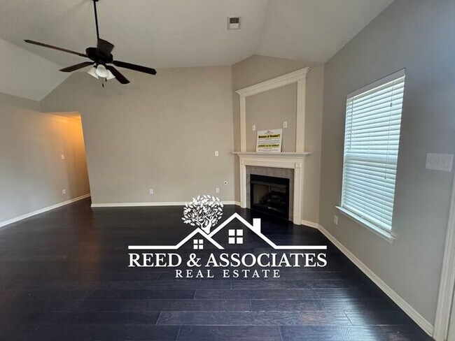 Building Photo - Spacious Olive Branch Home
