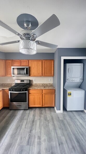 EAT IN KITCHEN - 215 Bower St