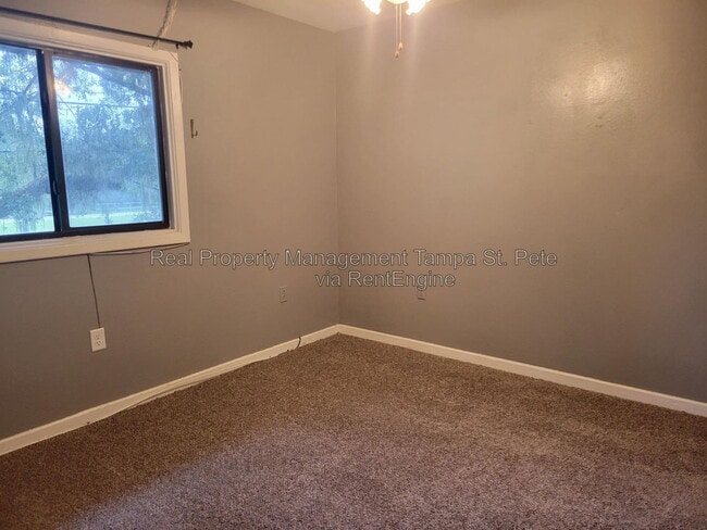 Building Photo - 5627 Ashley Oaks Dr