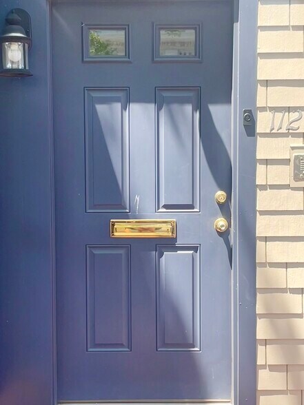 Building Photo - 112 Swinburne Row