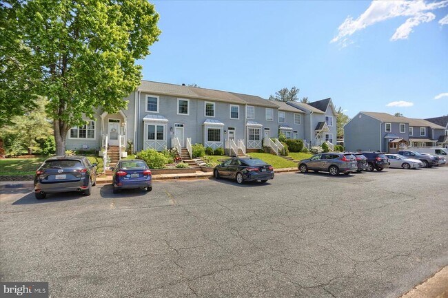 Building Photo - 618 Milford Ct