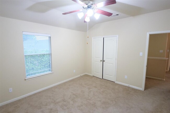 Building Photo - 26427 Longview Creek Dr