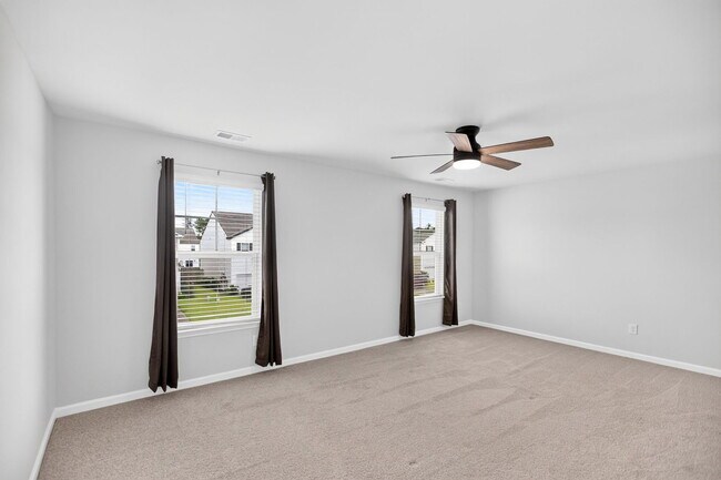 Building Photo - 129 Holly Leaf Ln