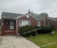 Building Photo - Spacious & Updated 2 large bedrooms & 2 fu...