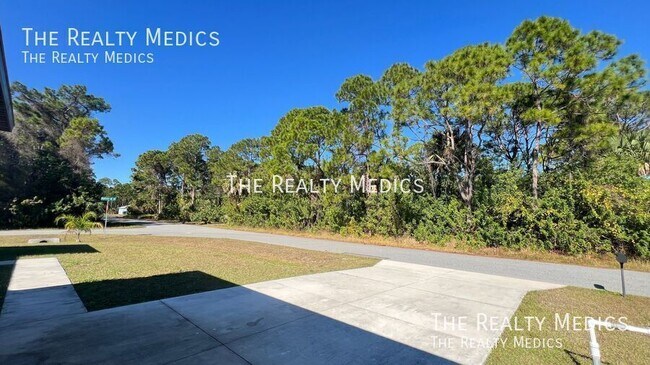 Building Photo - 1750 Loquat Ct NW