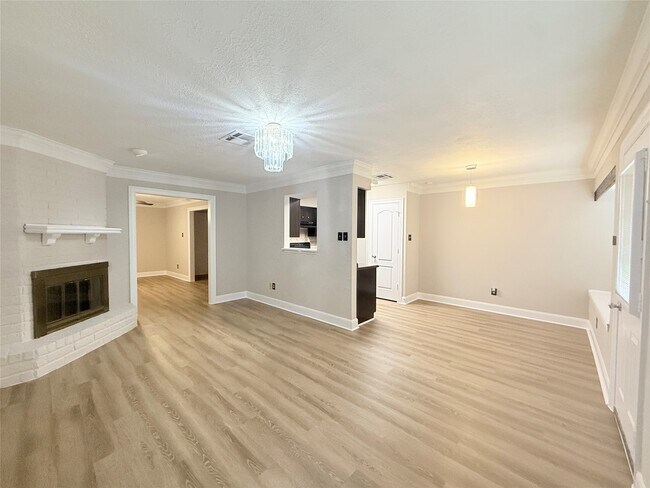 Building Photo - 6387 S Briar Bayou Dr