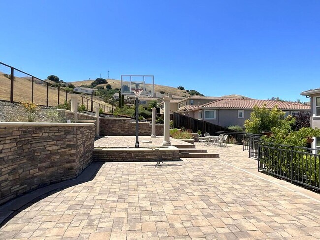Building Photo - NEW PRICE ! Luxurious & Sought After Home In The Bucolic Hills Of Gated Norris Canyon Estates !