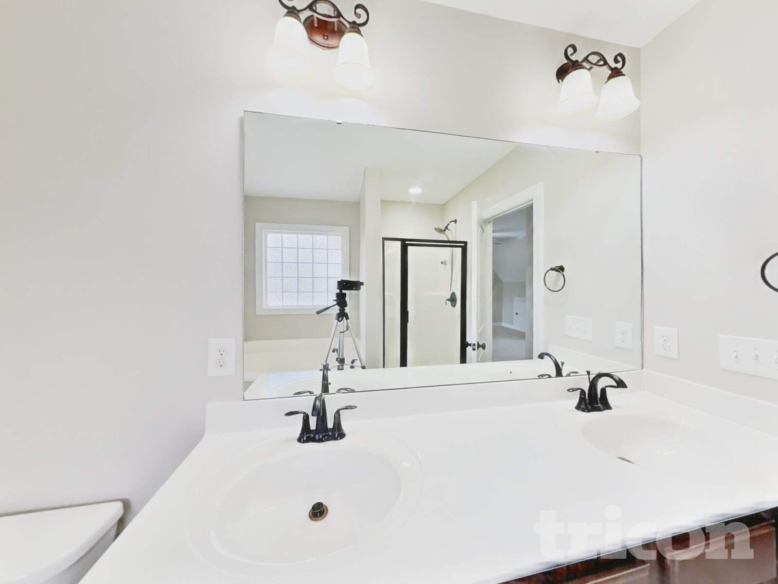 Building Photo - 69 Diamond Creek Dr