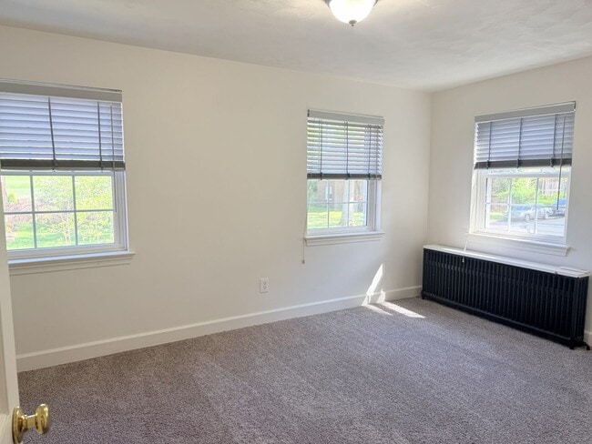 Building Photo - 320 Atkins Ave