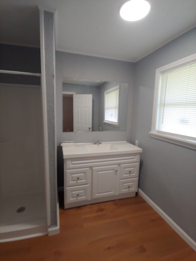 Building Photo - 280 Morris Dr