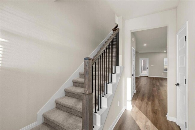 Building Photo - 5900 Whisper Creek Dr