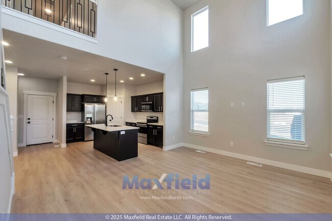 Building Photo - Great Townhome in Lehi - 3BD - 2BTH - 2GAR...