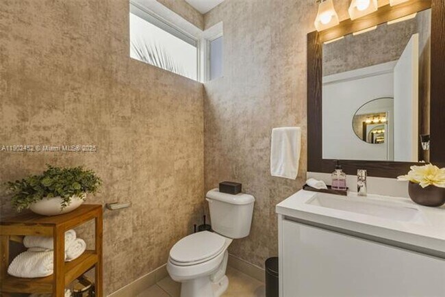 Building Photo - 10359 NW 67th Terrace