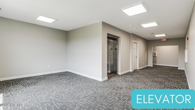 Building Photo - 2272 Dolphin Shores Dr SW