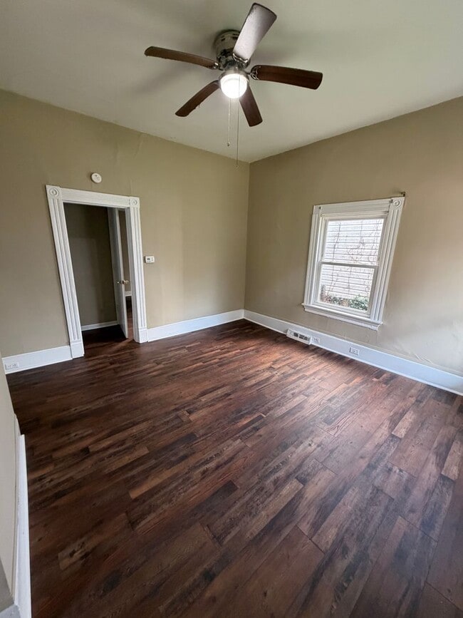 Building Photo - Newly Updated 2BR/1BA Home – Great Location & Move-In Ready!