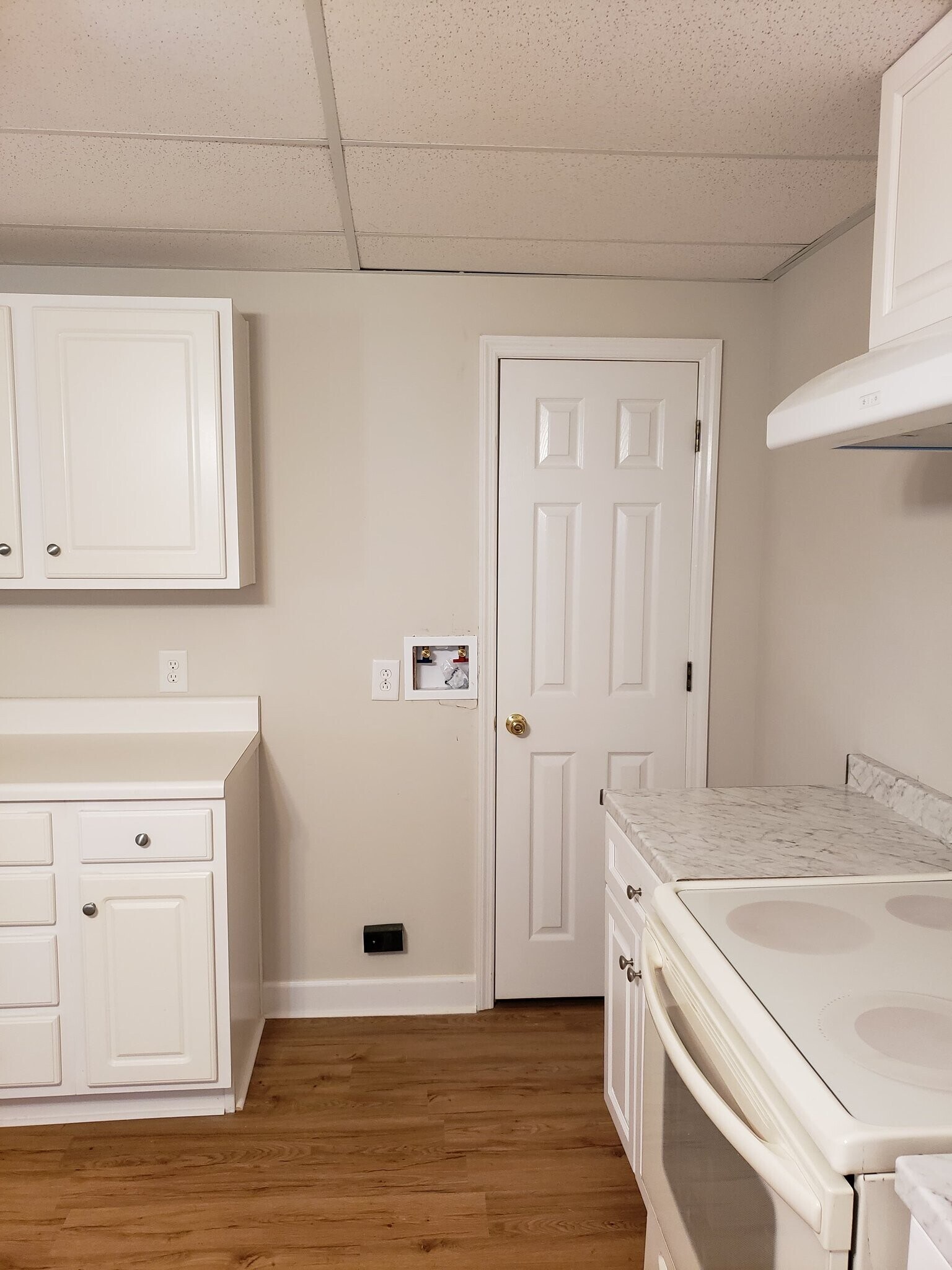 Building Photo - 3530 Parkwood Hills Ct