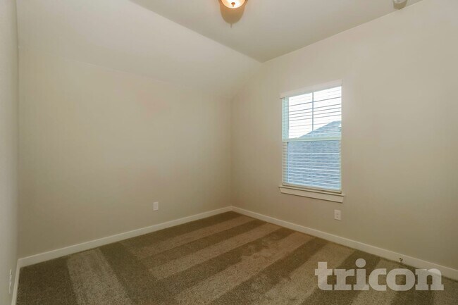 Building Photo - 612 Foxtail Agave St