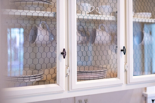 Building Photo - 4955 Hidden Hollow Rd