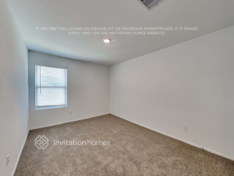 Building Photo - 24011 Mustang Run Dr