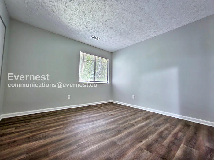 Building Photo - 944 Shiloh Ridge Run NW