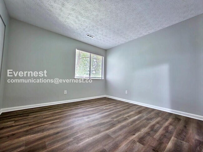 Building Photo - 944 Shiloh Ridge Run NW