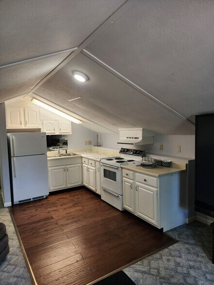 Building Photo - 35 Palmetto Loop