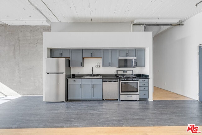 Building Photo - 420 San Pedro St