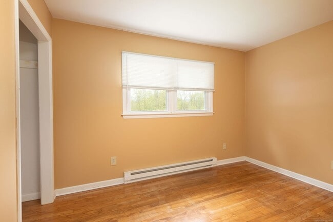 Building Photo - 30 Housatonic Ave