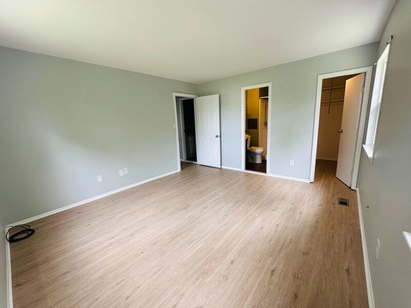 Building Photo - 1433 Harford Square Dr