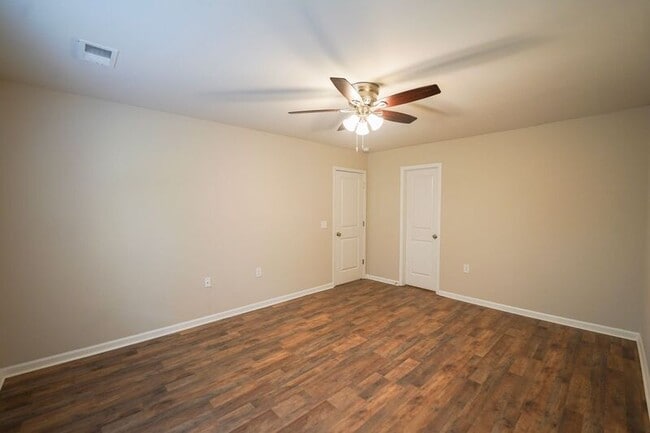 Building Photo - 44 Sunrise Cir