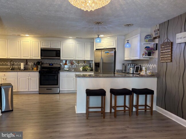 Building Photo - 803 Scott Cir