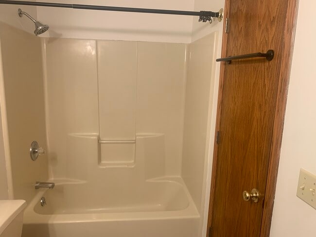 Building Photo - 1105 W North Water St