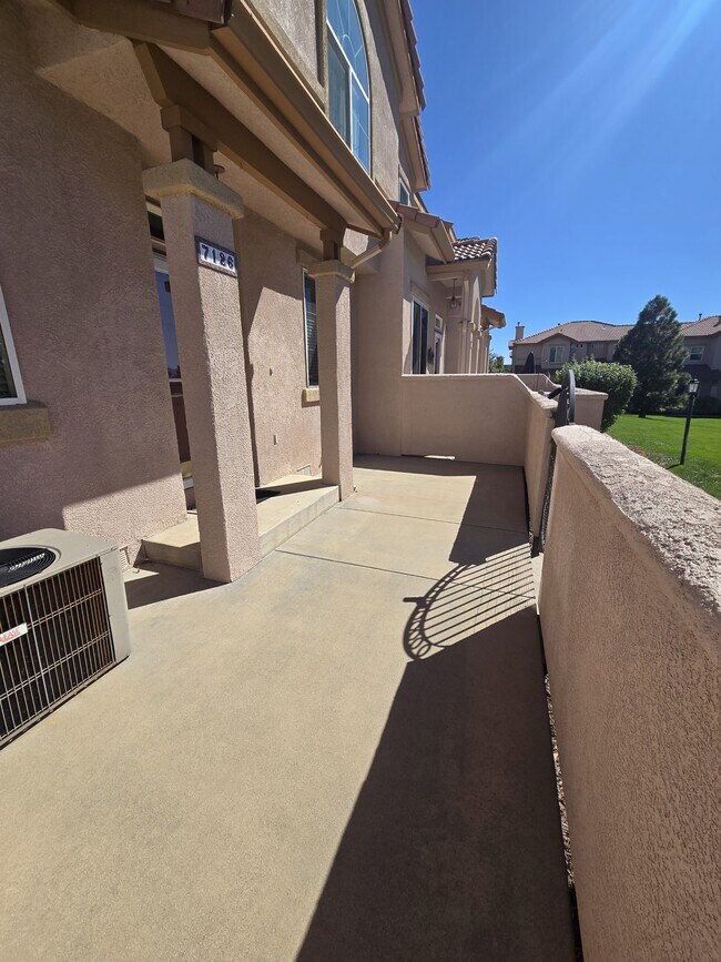Building Photo - 7126 Sand Crest View