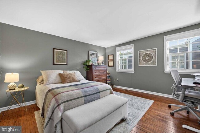 Building Photo - 921 Oronoco St