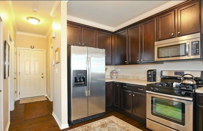 Building Photo - 1034 Ravendale Ct