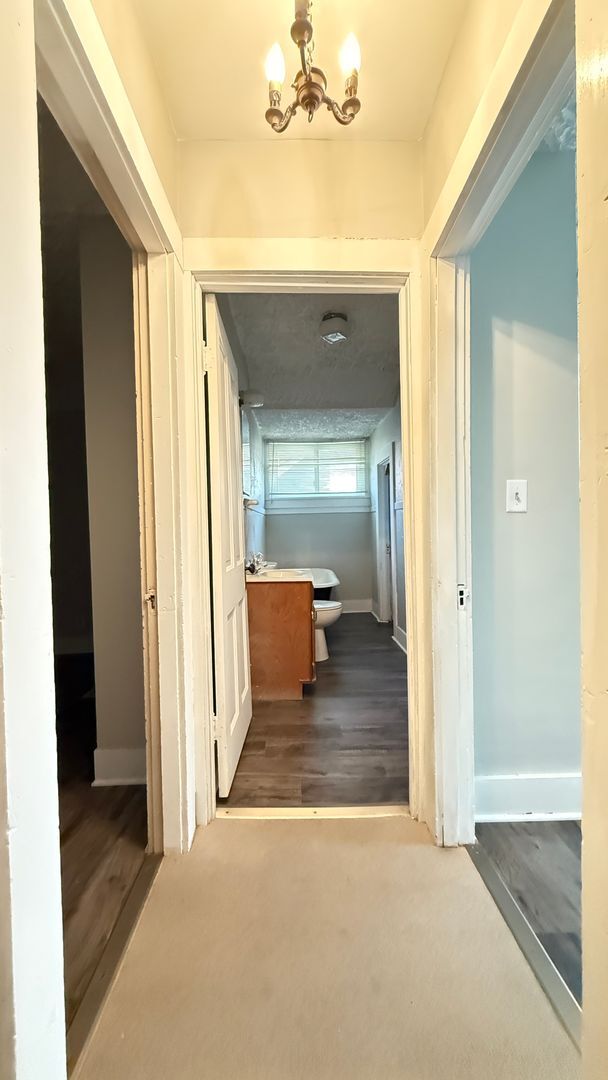 Building Photo - SPACIOUS...3 Bedroom 1 Bath